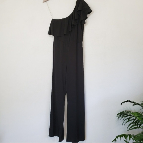 One Shoulder Ruffle Jumpsuit - Picture 2 of 3